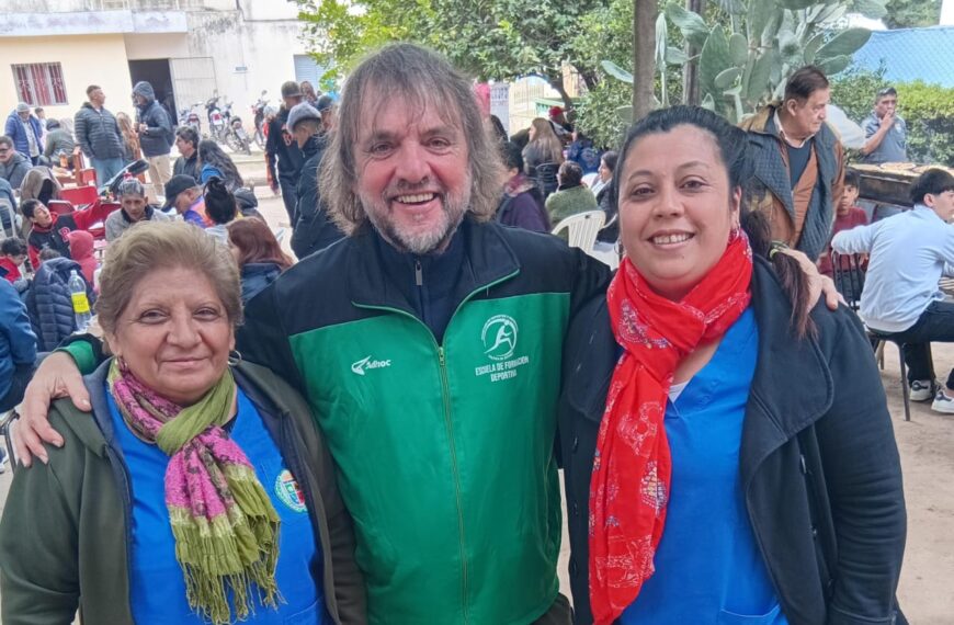 La sala Villa Nueva intervino en la jornada comunitaria de la Parroquia de Lourdes