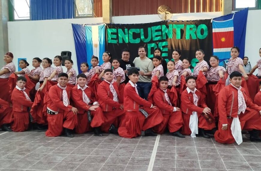 Se realizó un exitoso Encuentro de Academias Folclóricas en el Polideportivo de Clodomira
