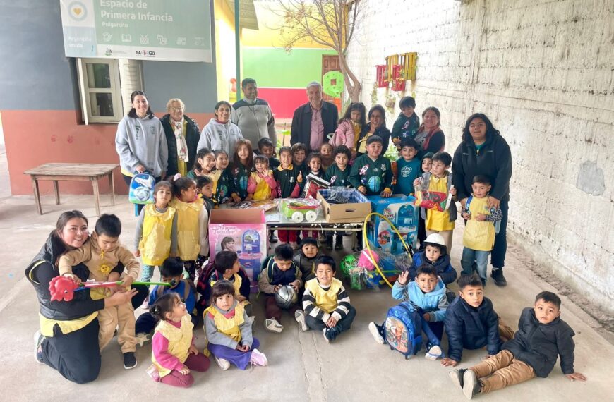Nueva Esperanza: Entregan elementos y juegos Didácticos al Jardín Municipal Nº 1 “El Pulgarcito”