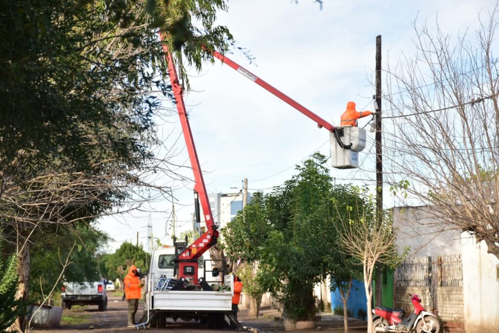 En Frías avanzan con el plan de reconversión lumínica