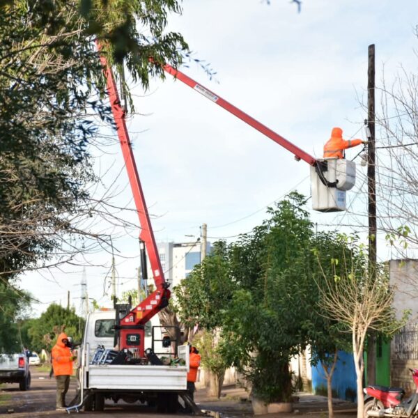 En Frías avanzan con el plan de reconversión lumínica