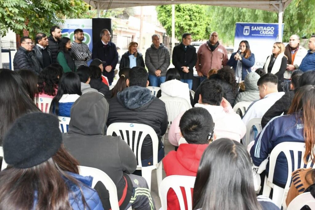 Realizaron una jornada de Ecoacción en el barrio 8 de Abril Realizaron una jornada de Ecoacción en el barrio 8 de Abril