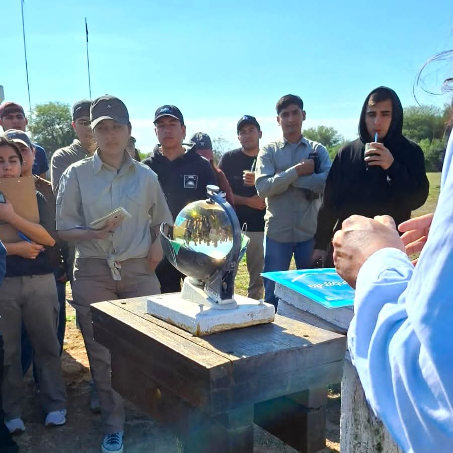 Futuros ingenieros agrónomos realizaron práctica agrometeorológica en el INTA
