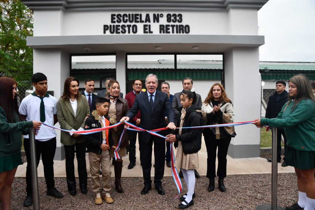 El gobernador Elías Suárez inauguró obras en el Departamento Río Hondo El gobernador Elías Suárez inauguró obras en el Departamento Río Hondo