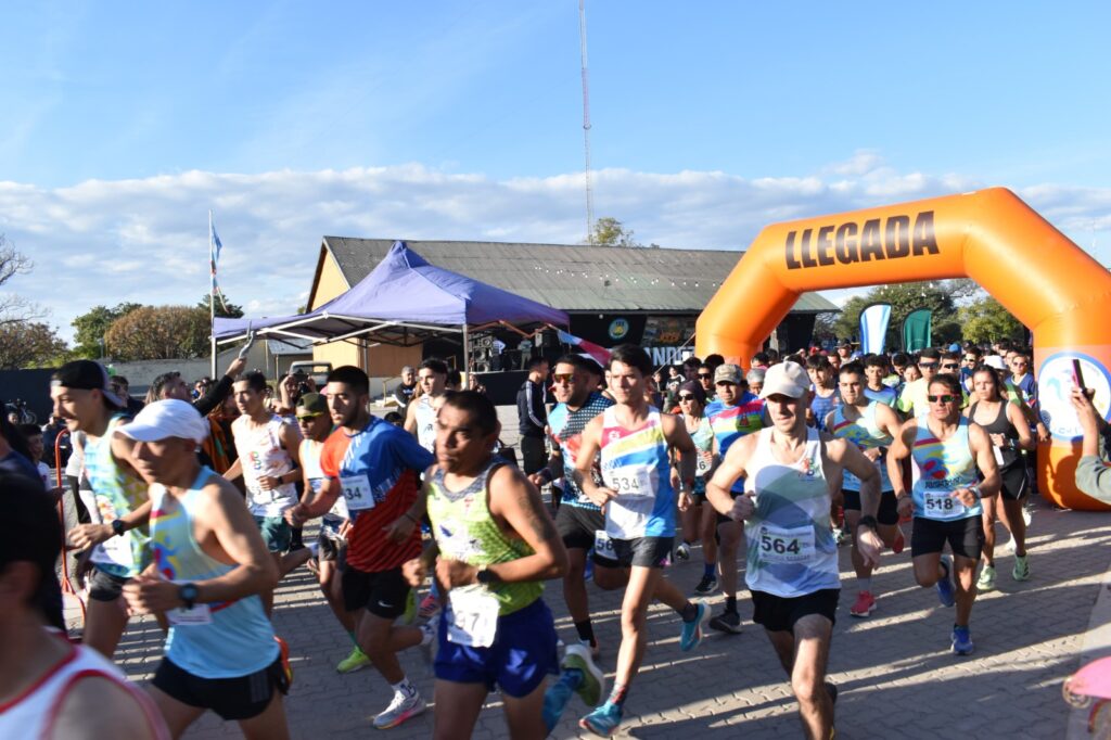 Todo listo para la 8° Maratón Aniversario de Fernández Todo listo para la 8° Maratón Aniversario de Fernández