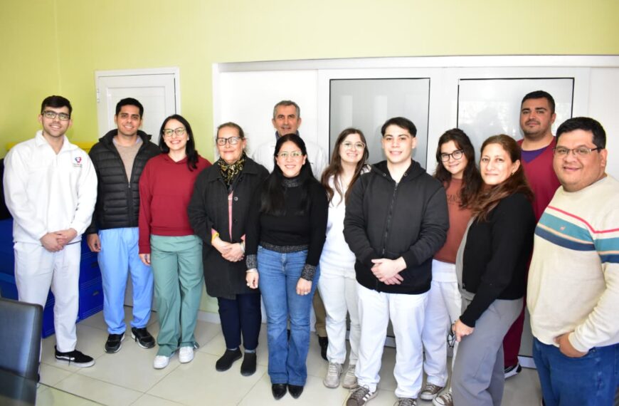Nuevos pasantes de medicina suman su compromiso a la ciudad de Fernández