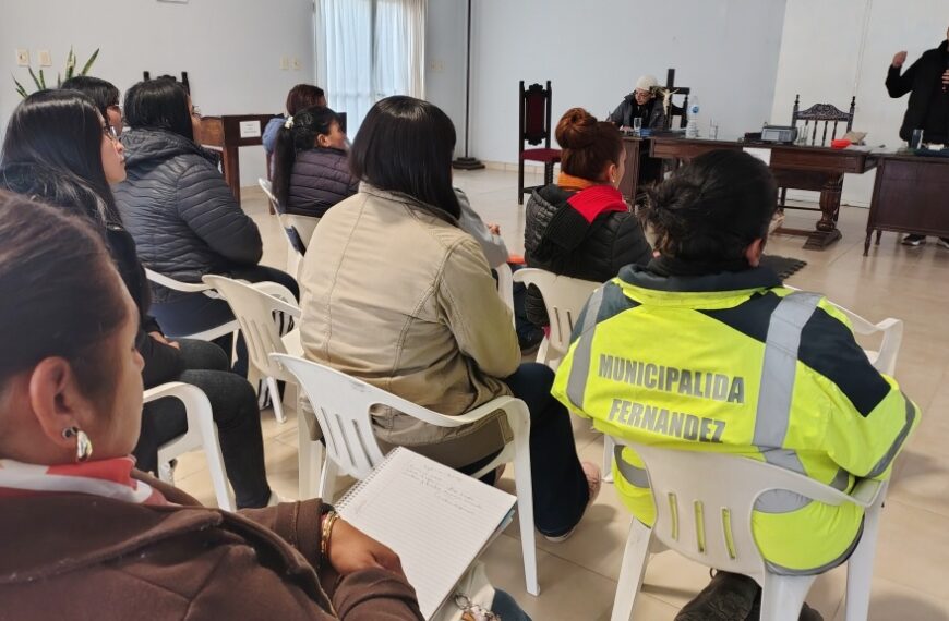 Se llevó a cabo una charla de RCP y primeros auxilios en el Concejo Deliberante de Fernández