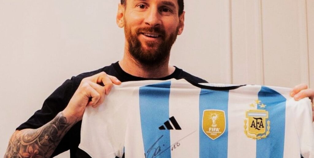 Una camiseta firmada por Messi será sorteada para colaborar con el Santuario de Mama Antula Una camiseta firmada por Messi será sorteada para colaborar con el Santuario de Mama Antula