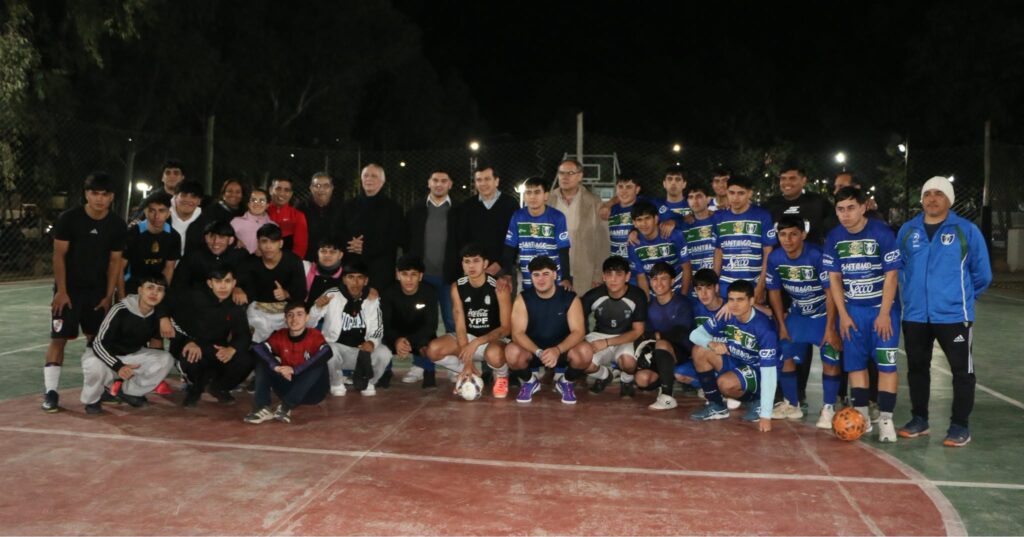 Con amplia participación estudiantil, avanza el torneo de futsal “El Mundial se juega en la UNSE”