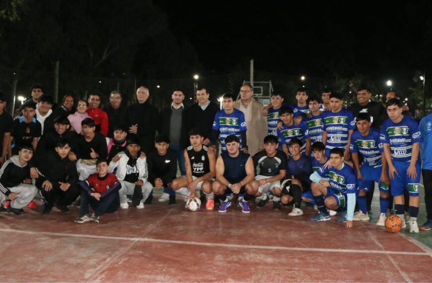 Con amplia participación estudiantil, avanza el torneo de futsal “El Mundial se juega en la UNSE”