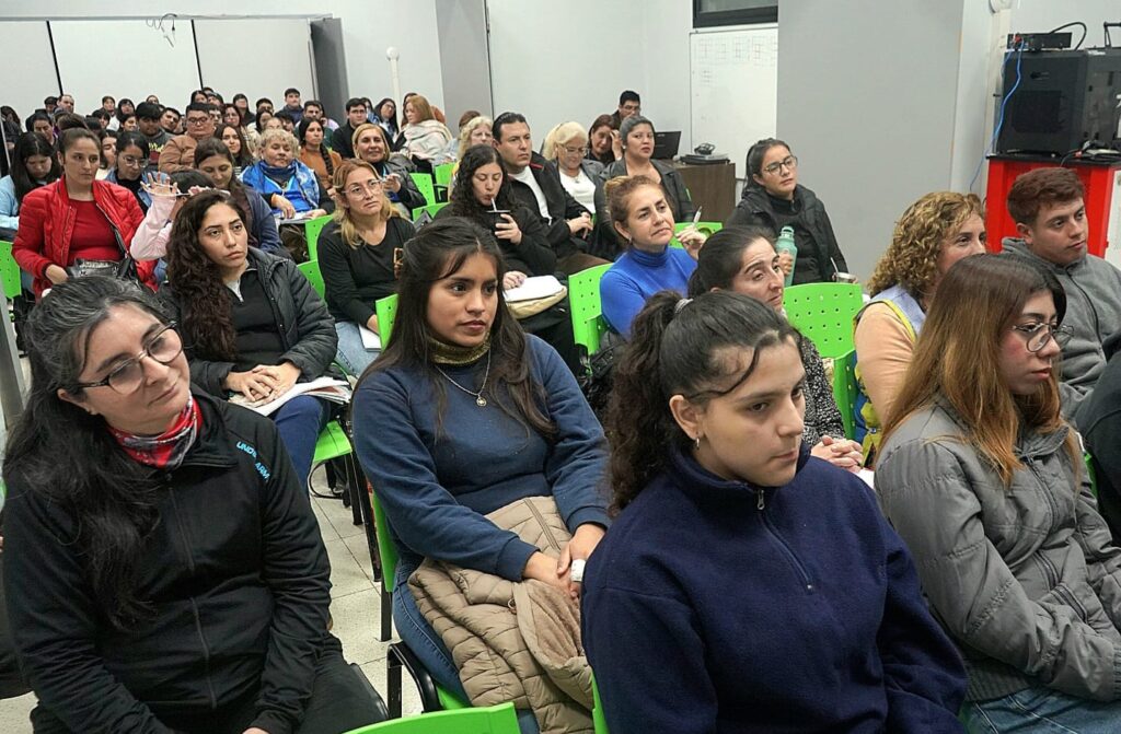 La jornada sobre Brainstorm abrió con éxito la “Semana Robótica de La Banda”