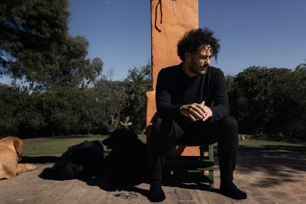 Raly Barrionuevo estrenó hoy su nuevo álbum y anunció una gran gira nacional