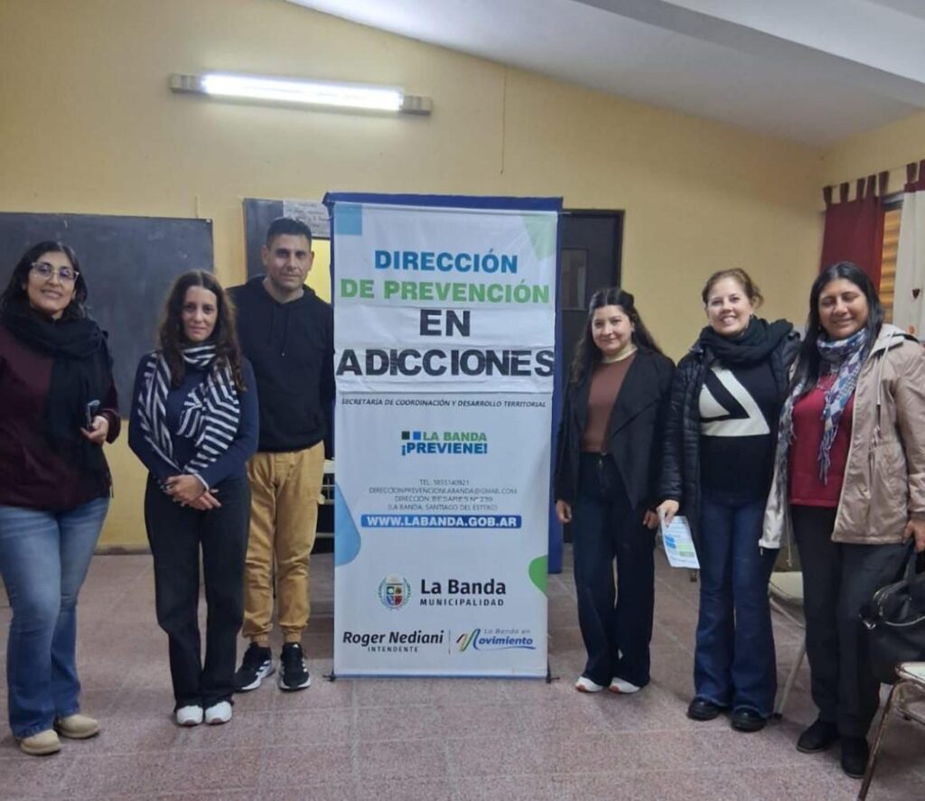 Alumnos del Colegio Héroes de Malvinas participaron del taller preventivo “Decisiones que Construyen Futuro” Alumnos del Colegio Héroes de Malvinas participaron del taller preventivo “Decisiones que Construyen Futuro”