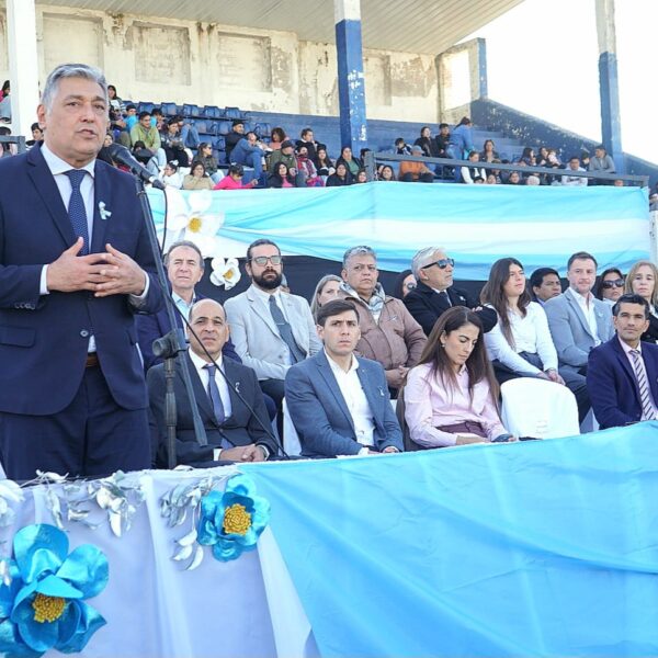 La Banda homenajeó a la bandera, los valores patrios y la identidad nacional