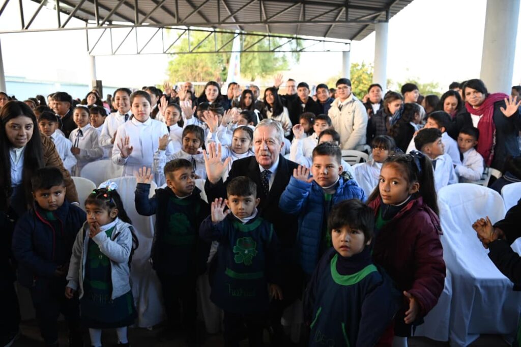 El gobernador Elías Suárez inauguró obras en el departamento Silípica El gobernador Elías Suárez inauguró obras en el departamento Silípica