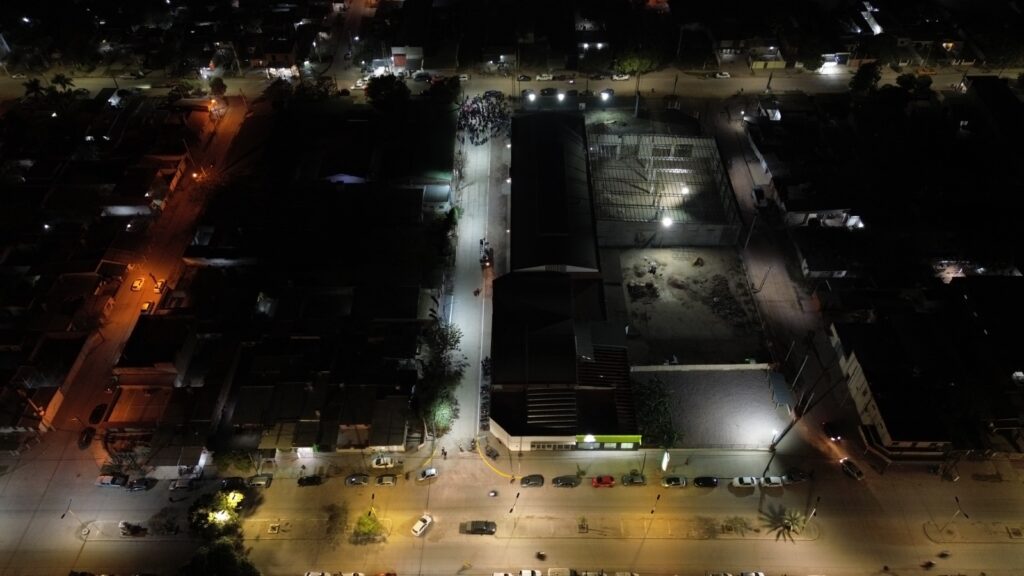 Nueva obra de pavimento e iluminación mejora la conectividad en el barrio Dorrego
