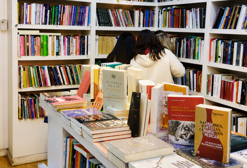 Editoriales y librerías santiagueñas piden preservar la Ley de Defensa de la Actividad Librera