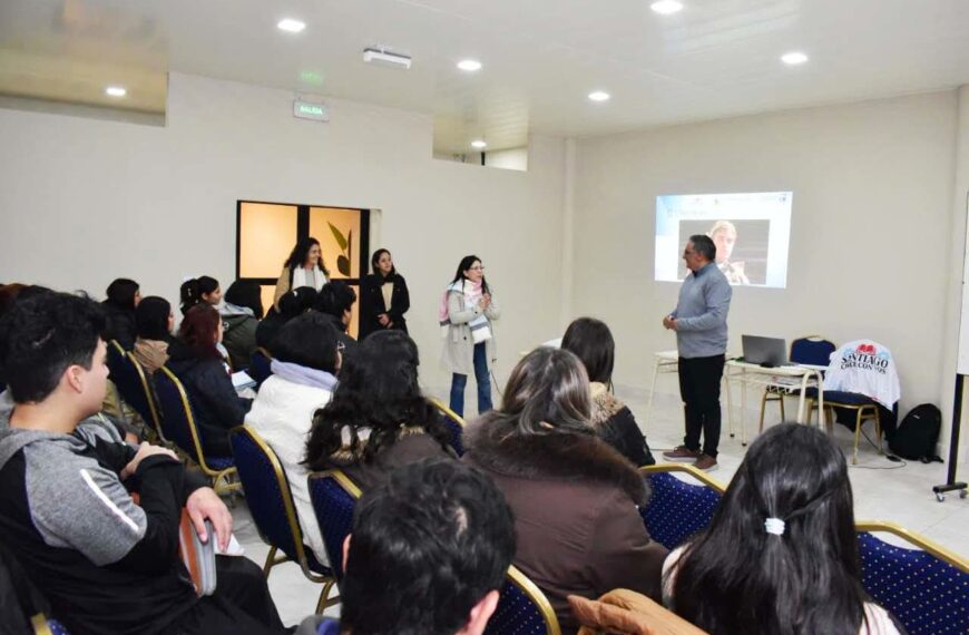 Comenzó en Fernández un curso de Atención al Cliente y Ventas del programa “Santiago Crece con Vos”