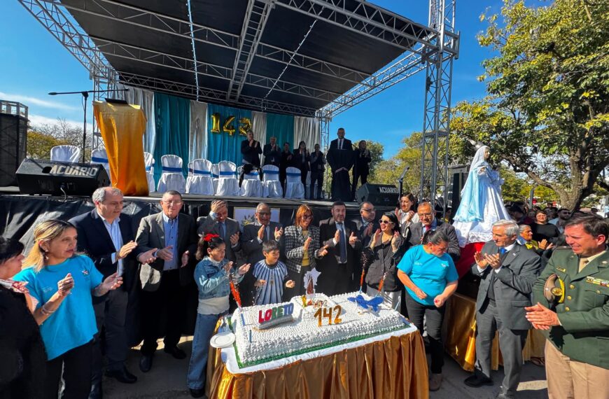 Loreto celebró sus 142° años con un emotivo acto protocolar y desfile cívico-militar