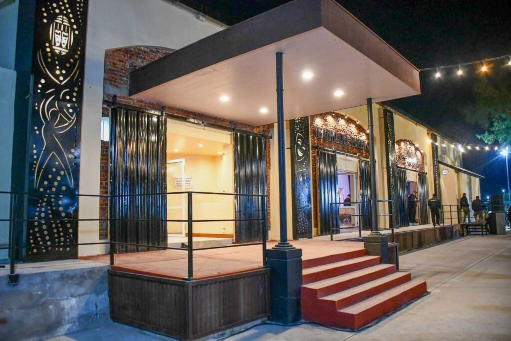 Inauguraron las obras de puesta en valor del Teatro del Pueblo Inauguraron las obras de puesta en valor del Teatro del Pueblo