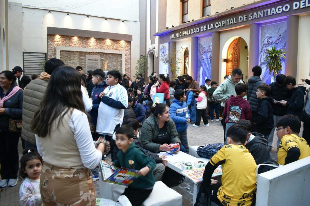 ¿Te faltan figuritas? Este sábado vuelve la “Cambiatón Mundialista” en la explanada de la “Muni” ¿Te faltan figuritas? Este sábado vuelve la “Cambiatón Mundialista” en la explanada de la “Muni”