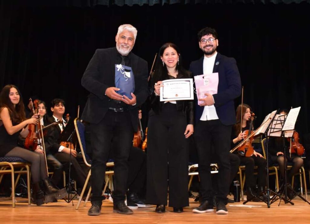 Gran vigilia en Fernández con una impecable actuación de la Orquesta Académica Espea N° 1 “Nicolás Segundo Gennero” Gran vigilia en Fernández con una impecable actuación de la Orquesta Académica Espea N° 1 “Nicolás Segundo Gennero”