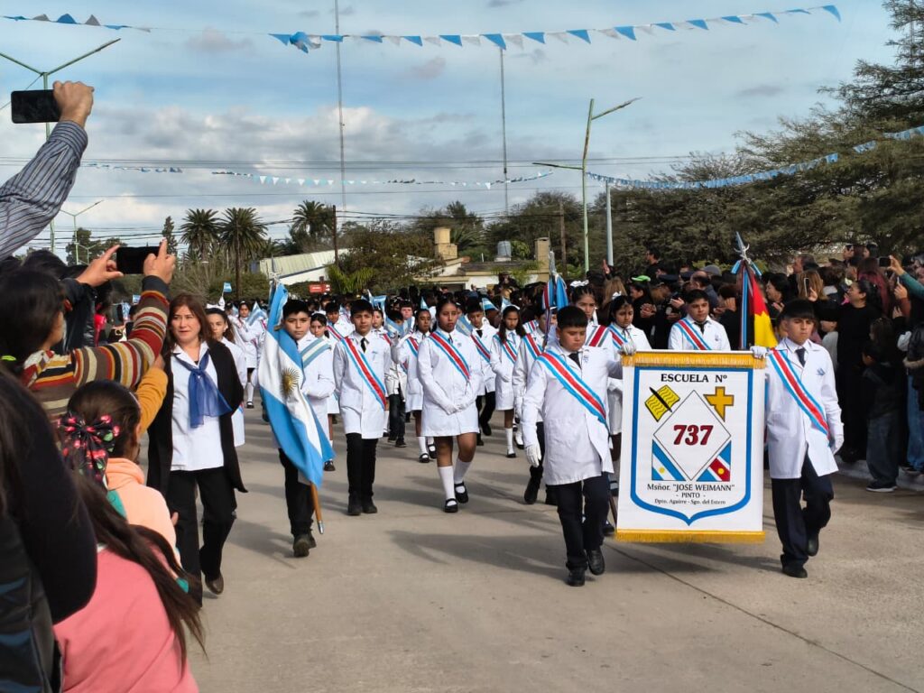 Los pinteños celebraron el 210° Aniversario del Día de la Independencia Los pinteños celebraron el 210° Aniversario del Día de la Independencia
