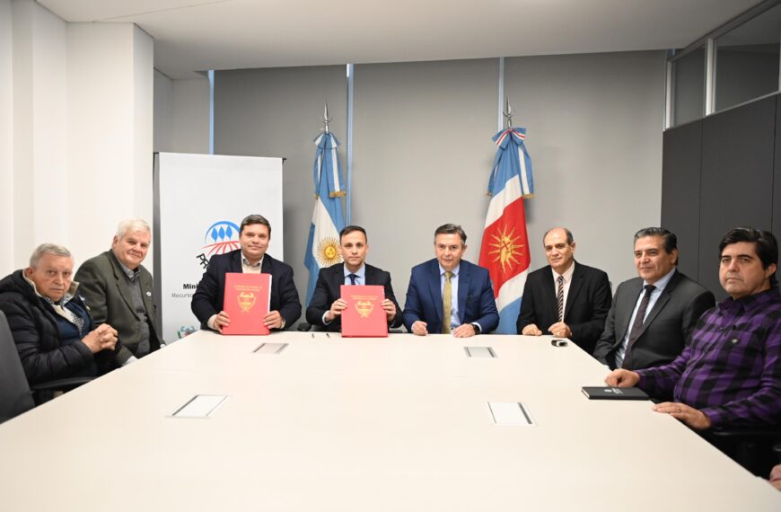 El Gobierno provincial firmó un convenio con el Colegio de Ingenieros Agrónomos para fortalecer las Agencias de Desarrollo Territorial