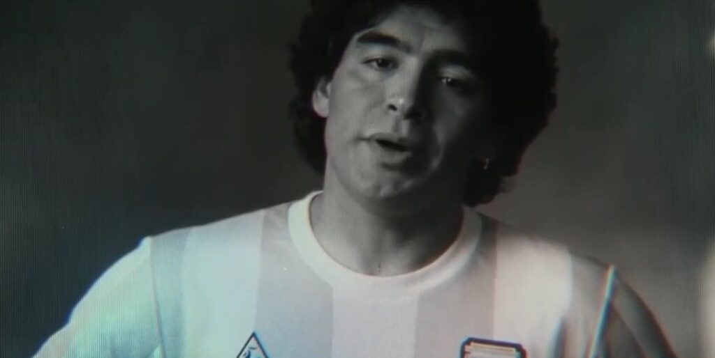 Cuando la IA recrea a los ídolos: los dilemas éticos detrás de la imagen digital de Maradona Cuando la IA recrea a los ídolos: los dilemas éticos detrás de la imagen digital de Maradona
