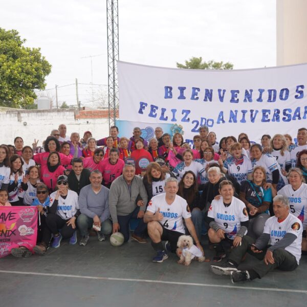 Nediani acompañó la celebración del segundo aniversario de “New Com Banda”