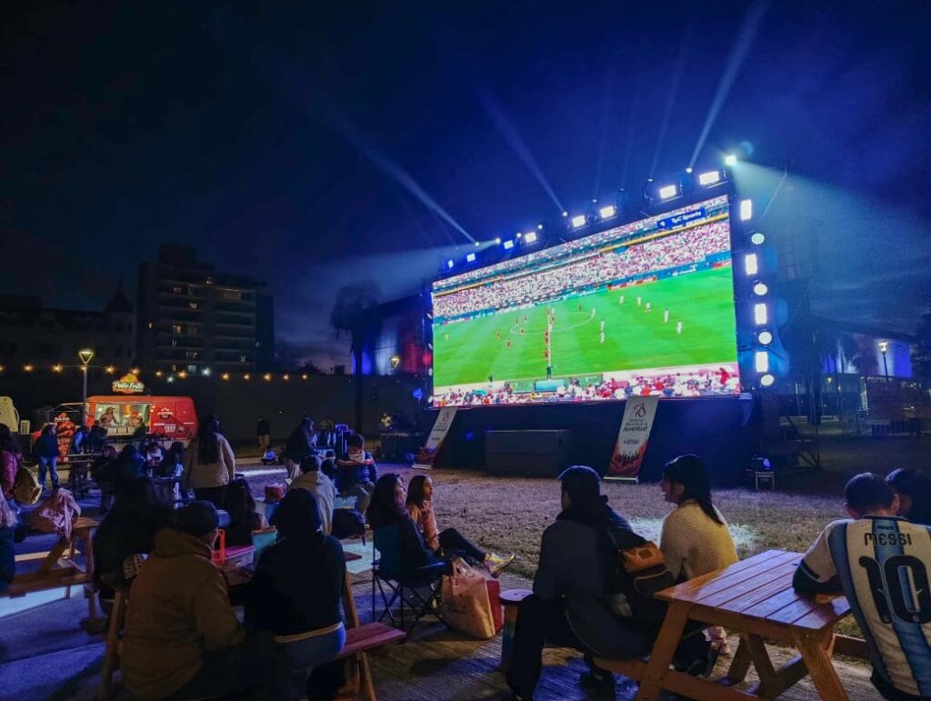 Vuelve la Fan Zone al Fórum para alentar a la Selección Argentina este viernes 3 de julio Vuelve la Fan Zone al Fórum para alentar a la Selección Argentina este viernes 3 de julio