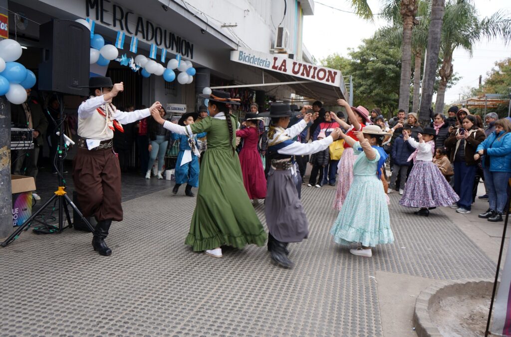 El Mercado Unión inició los festejos de su 115° aniversario con una jornada de servicios para la comunidad bandeña El Mercado Unión inició los festejos de su 115° aniversario con una jornada de servicios para la comunidad bandeña