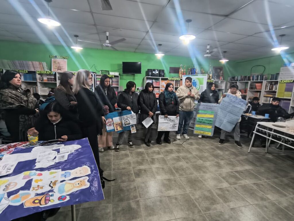 Alumnos del Colegio Dr. René Favaloro participaron de una jornada de prevención en adicciones Alumnos del Colegio Dr. René Favaloro participaron de una jornada de prevención en adicciones