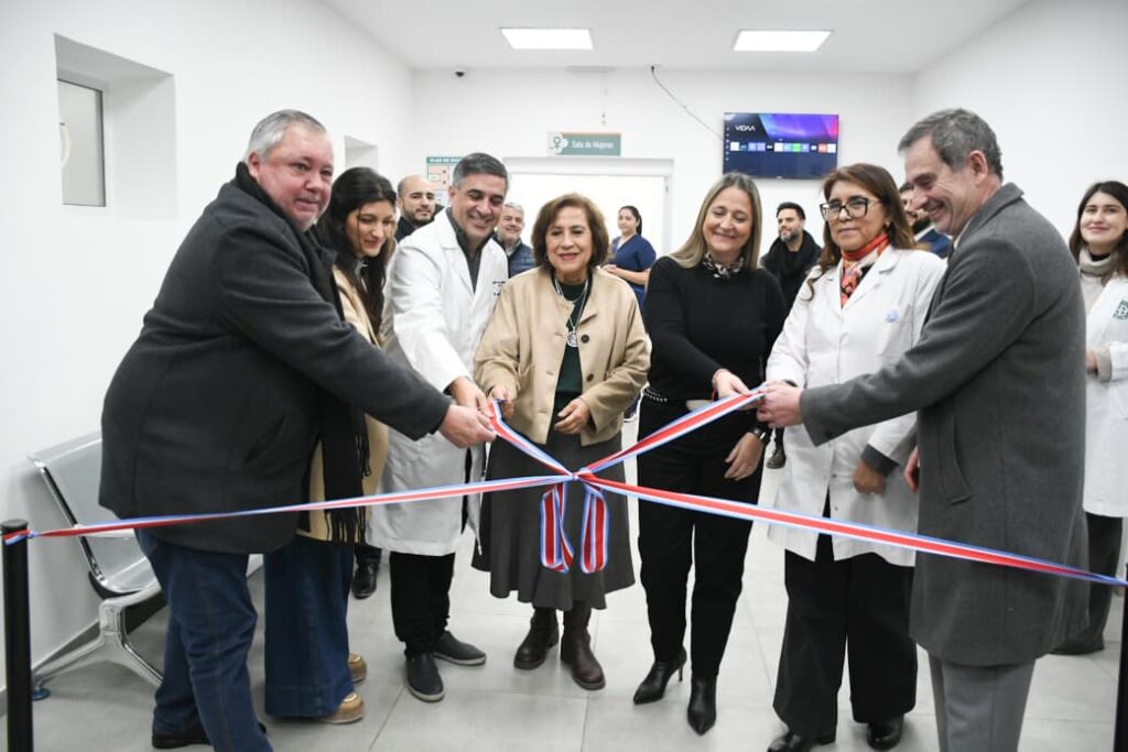 El Hospital Dr. Gumersindo Sayago inauguró nueva sala de internación para mujeres y renovó los servicios de Hemodiálisis y Fibrobroncoscopía El Hospital Dr. Gumersindo Sayago inauguró nueva sala de internación para mujeres y renovó los servicios de Hemodiálisis y Fibrobroncoscopía