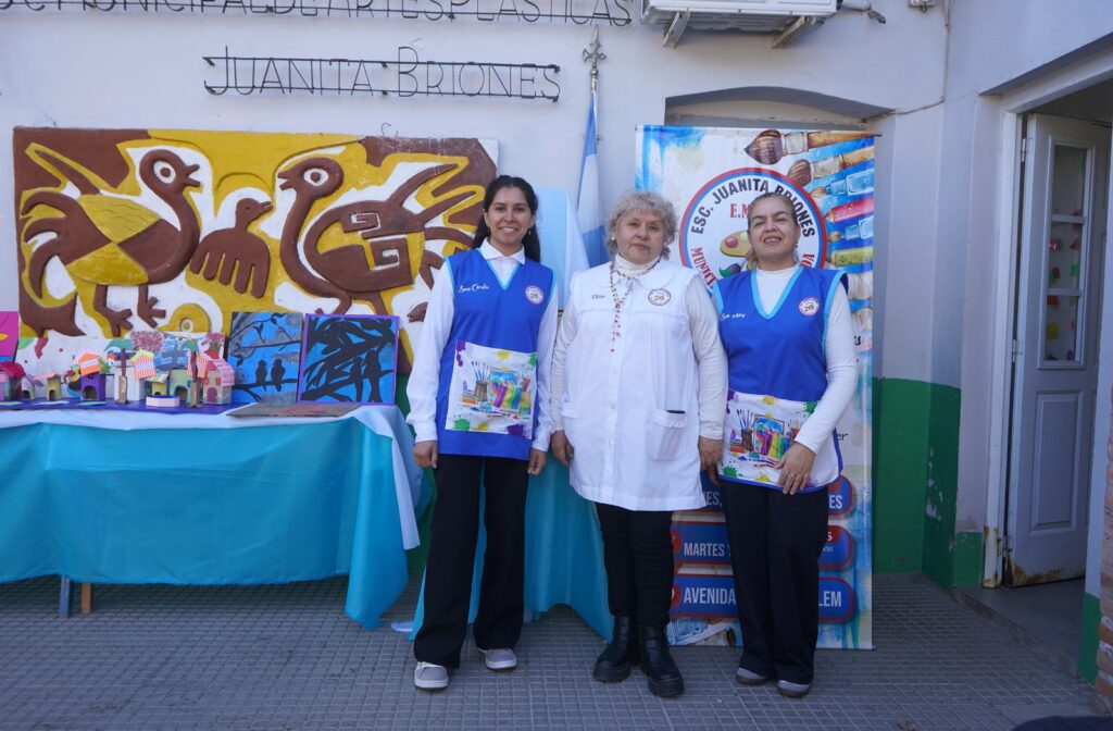 Invitan a la muestra “Arte y Comunidad” en la Escuela de Artes Plásticas “Juanita Briones” Invitan a la muestra “Arte y Comunidad” en la Escuela de Artes Plásticas “Juanita Briones”
