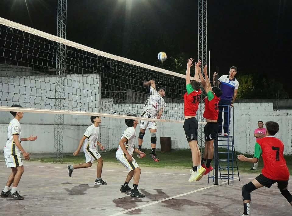 El municipio distinguirá a jugadores destacados de vóley y básquet bandeños El municipio distinguirá a jugadores destacados de vóley y básquet bandeños