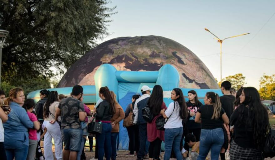 Experiencia inmersiva de 360°: el “Planetario Móvil” llega a La Banda