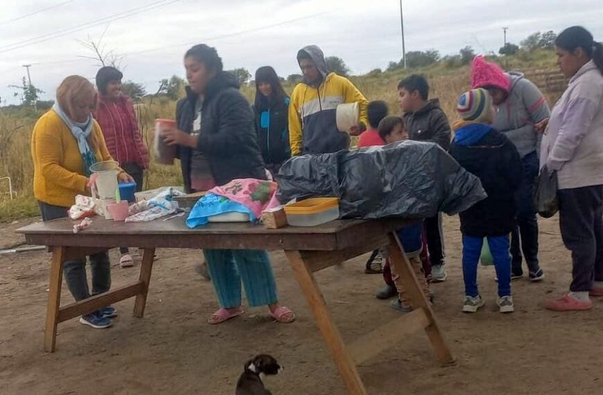 Comedor comunitario del Barrio Avenida de La Banda recibió una entrega de alimentos