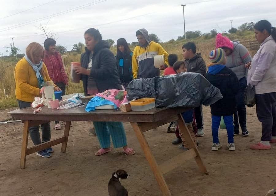 Comedor comunitario del Barrio Avenida de La Banda recibió una entrega de alimentos Comedor comunitario del Barrio Avenida de La Banda recibió una entrega de alimentos