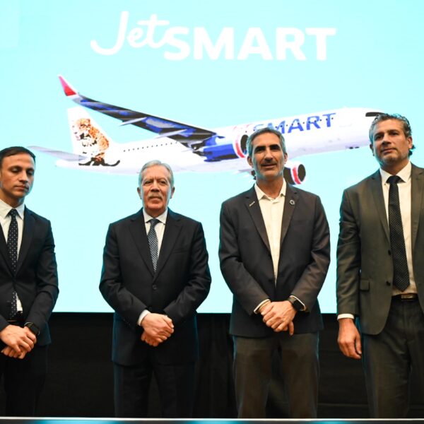 Lanzamiento de JetSmart: la nueva ruta aérea entre Santiago y Buenos Aires
