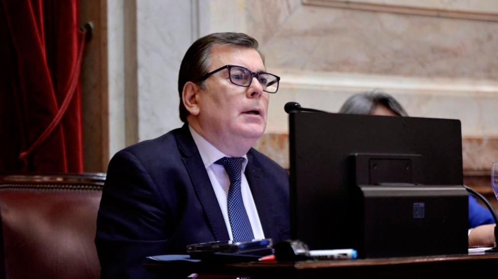 Zamora expuso un error en pleno Senado: el proyecto oficialista decía que la ley entraría en vigencia en 1968 Zamora expuso un error en pleno Senado: el proyecto oficialista decía que la ley entraría en vigencia en 1968