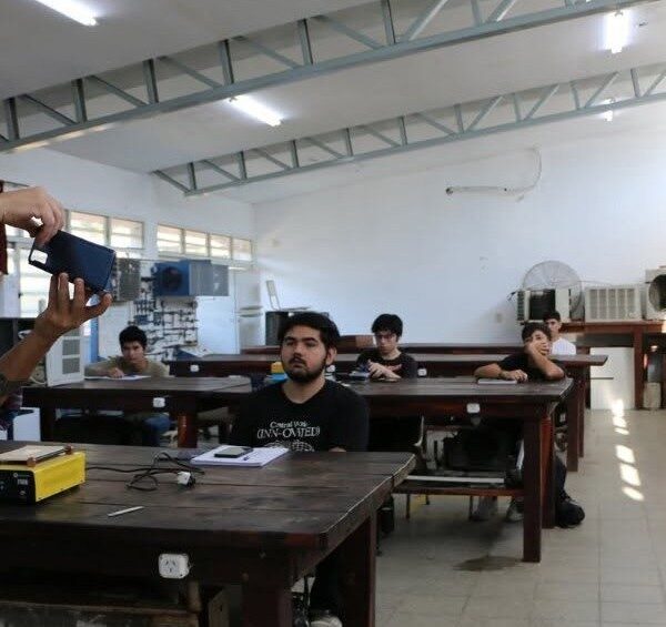 La Escuela de Artes y Oficios de la UNSE reabre las inscripciones para los cursos del segundo cuatrimestre