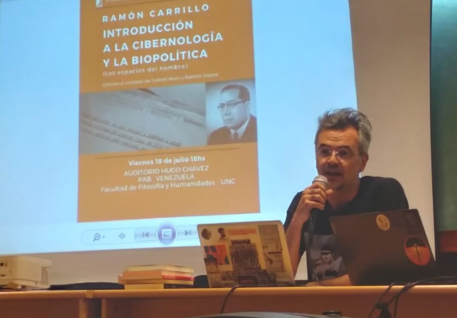 Humanidades dictará un curso de posgrado sobre biopolítica, tecnología e inteligencia artificial Humanidades dictará un curso de posgrado sobre biopolítica, tecnología e inteligencia artificial