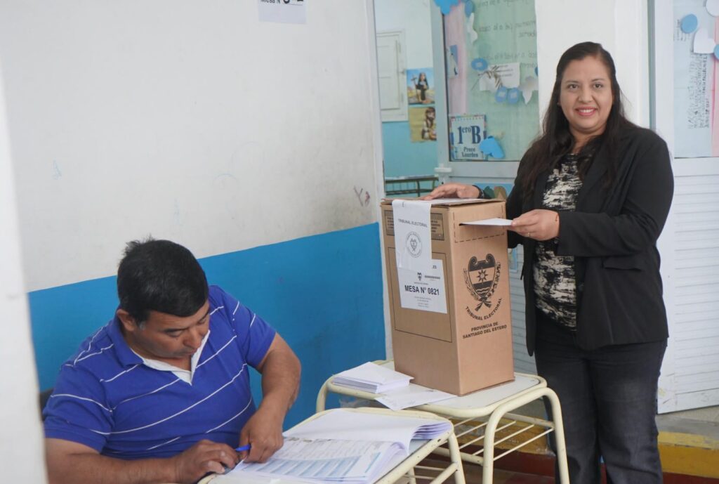 Mariana Morales destacó el “sentido de bandeñidad” y convocó a los vecinos a participar de una elección “histórica” Mariana Morales destacó el “sentido de bandeñidad” y convocó a los vecinos a participar de una elección “histórica”