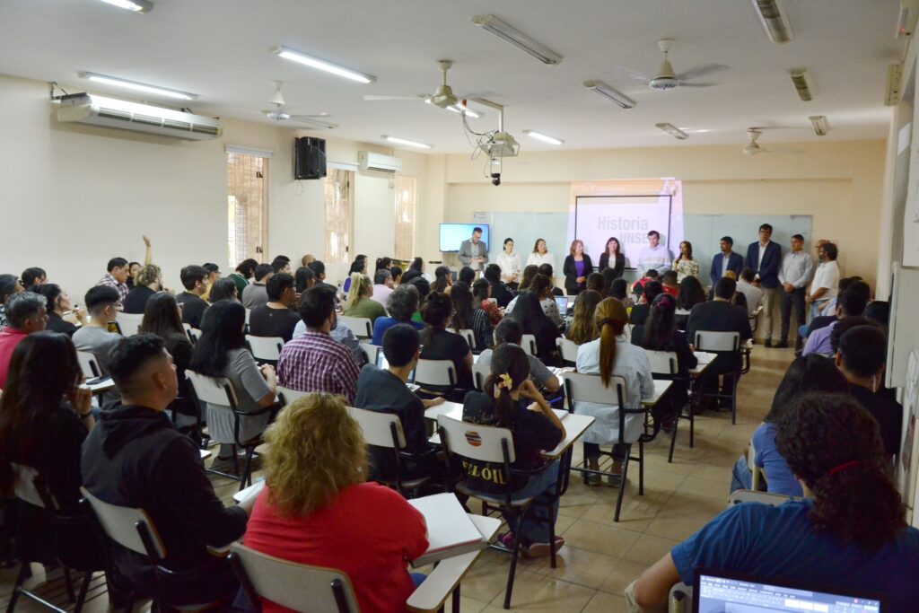 Convocan a estudiantes de Historia a completar seminarios del Plan 2000 antes de su caducidad