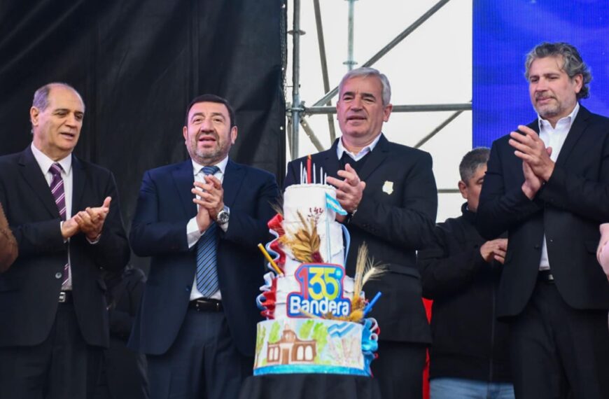 La ciudad de Bandera celebró su 135° aniversario con un emotivo acto