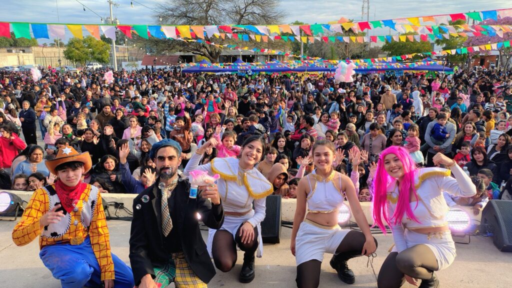 Fernández: Miles de familias celebraron el Día del Niño en el Paseo Capital del Agro Fernández: Miles de familias celebraron el Día del Niño en el Paseo Capital del Agro