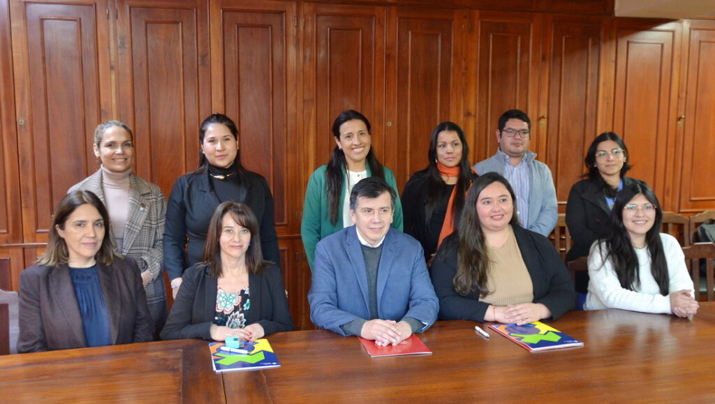 Humanidades y el Colegio de Profesionales Obstétricos trabajarán en proyectos de formación e investigación Humanidades y el Colegio de Profesionales Obstétricos trabajarán en proyectos de formación e investigación