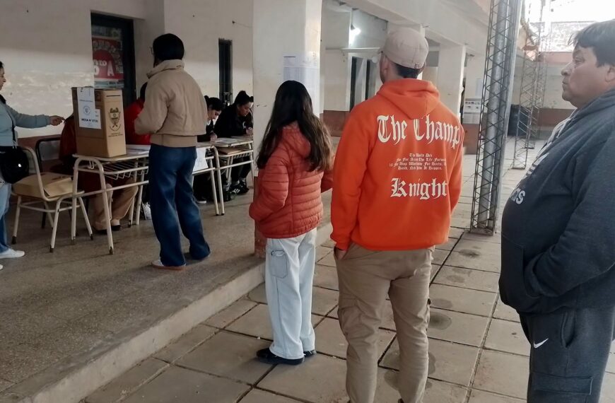 Santiago del Estero vota: casi 600 mil electores eligen autoridades en 25 municipios