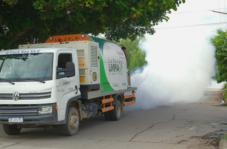 Intensifica los trabajos de fumigación en distintos barrios bandeños